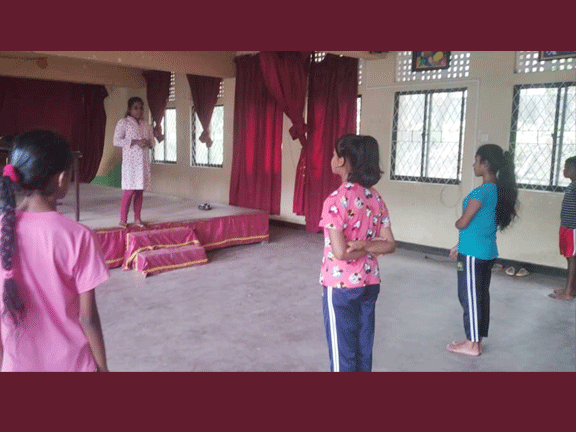 yoga training program hippola