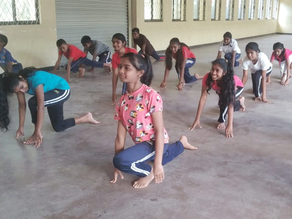 yoga training program hippola